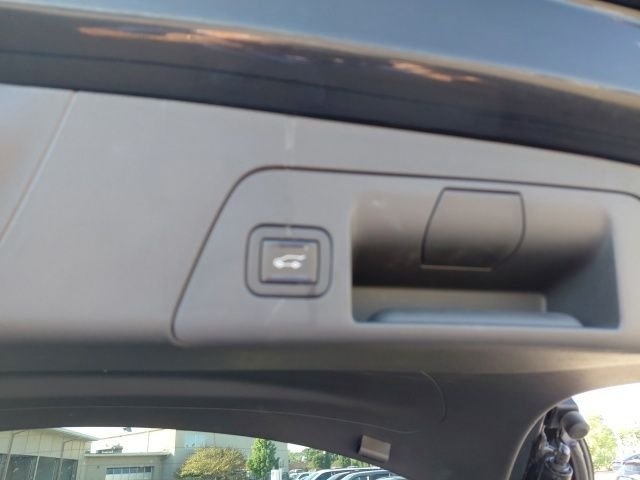 Used 2022 Ebony Twilight Metallic Buick Preferred image 34