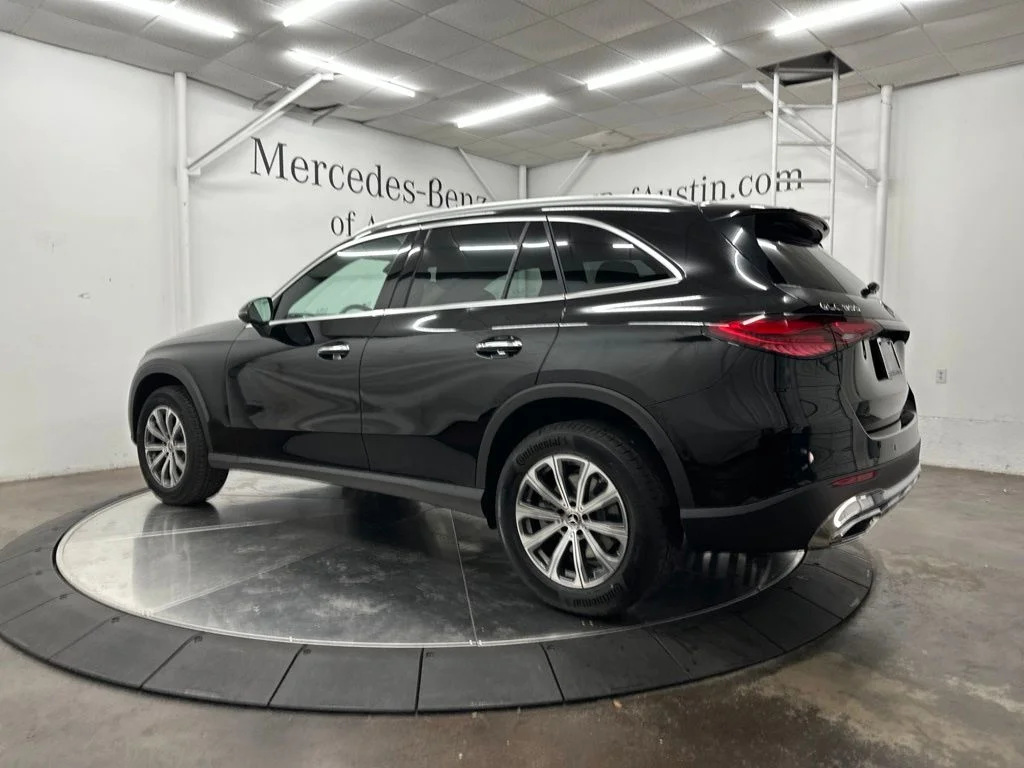 New 2026 Black Mercedes-Benz GLC 300 image 5