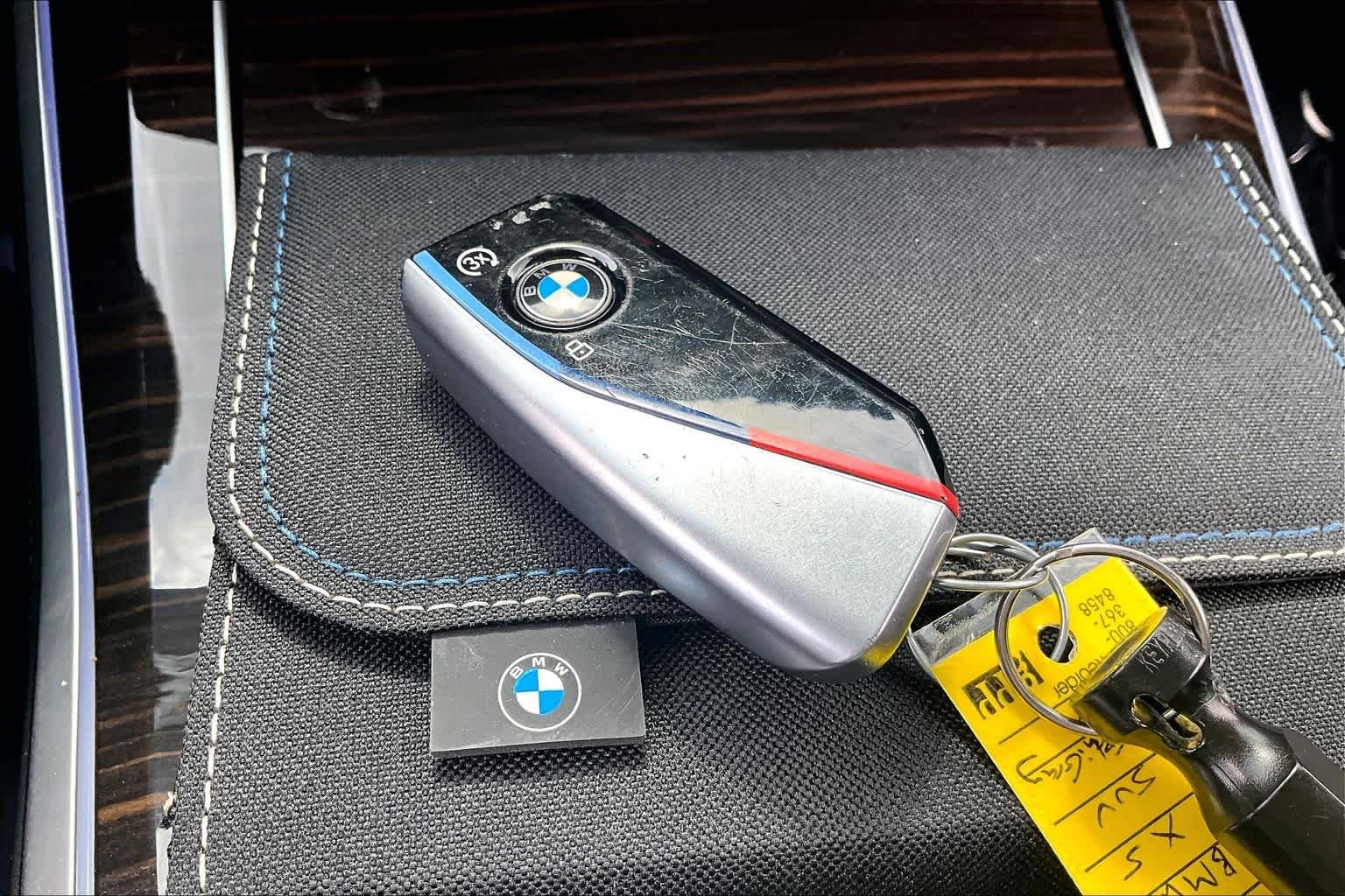 Used 2024 Brooklyn Grey Metallic BMW xDrive40i image 21