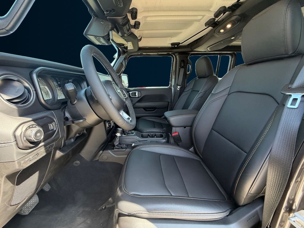 2025 Jeep Wrangler 4-Door Sahara - Photo 10