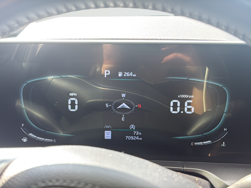 Used 2024 Green Kia S image 36