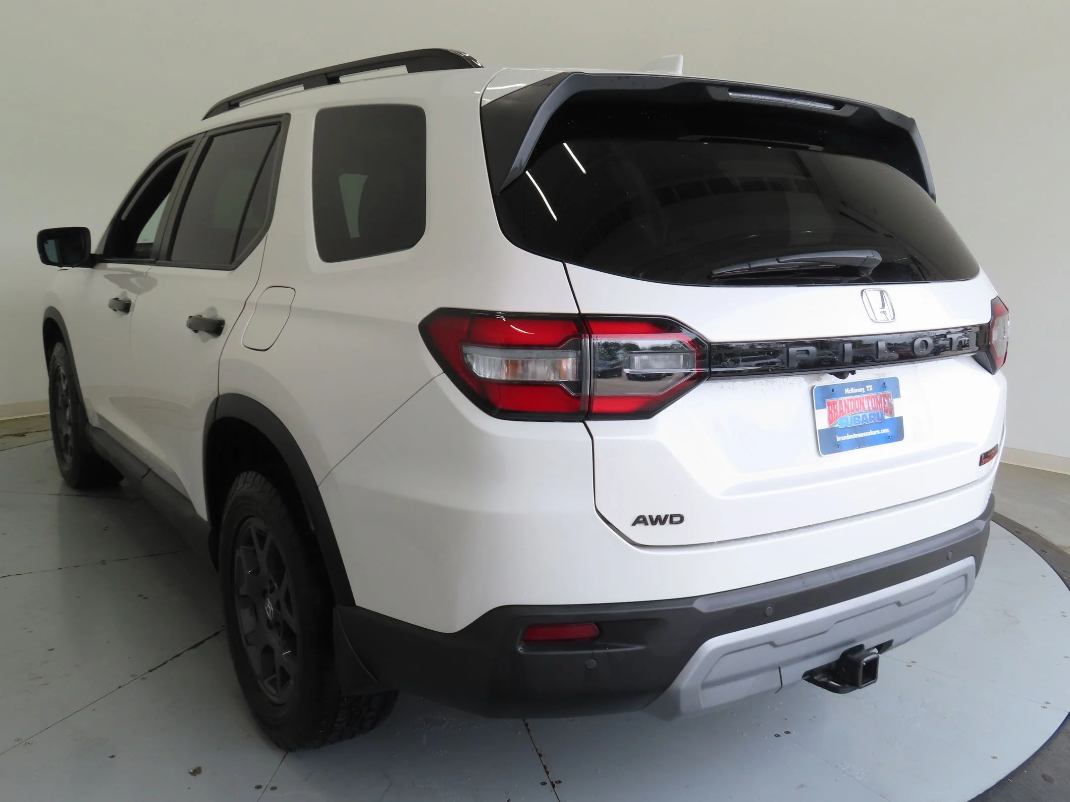 Used 2023 White Honda TrailSport image 6