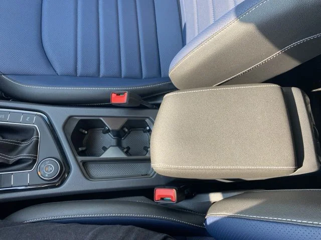 2025 Volkswagen Taos SEL - Photo 39