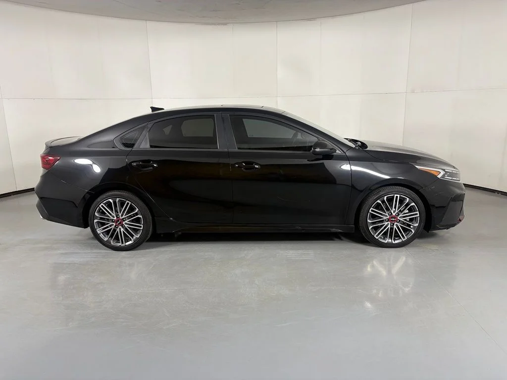 Used 2023 Black Kia GT image 9