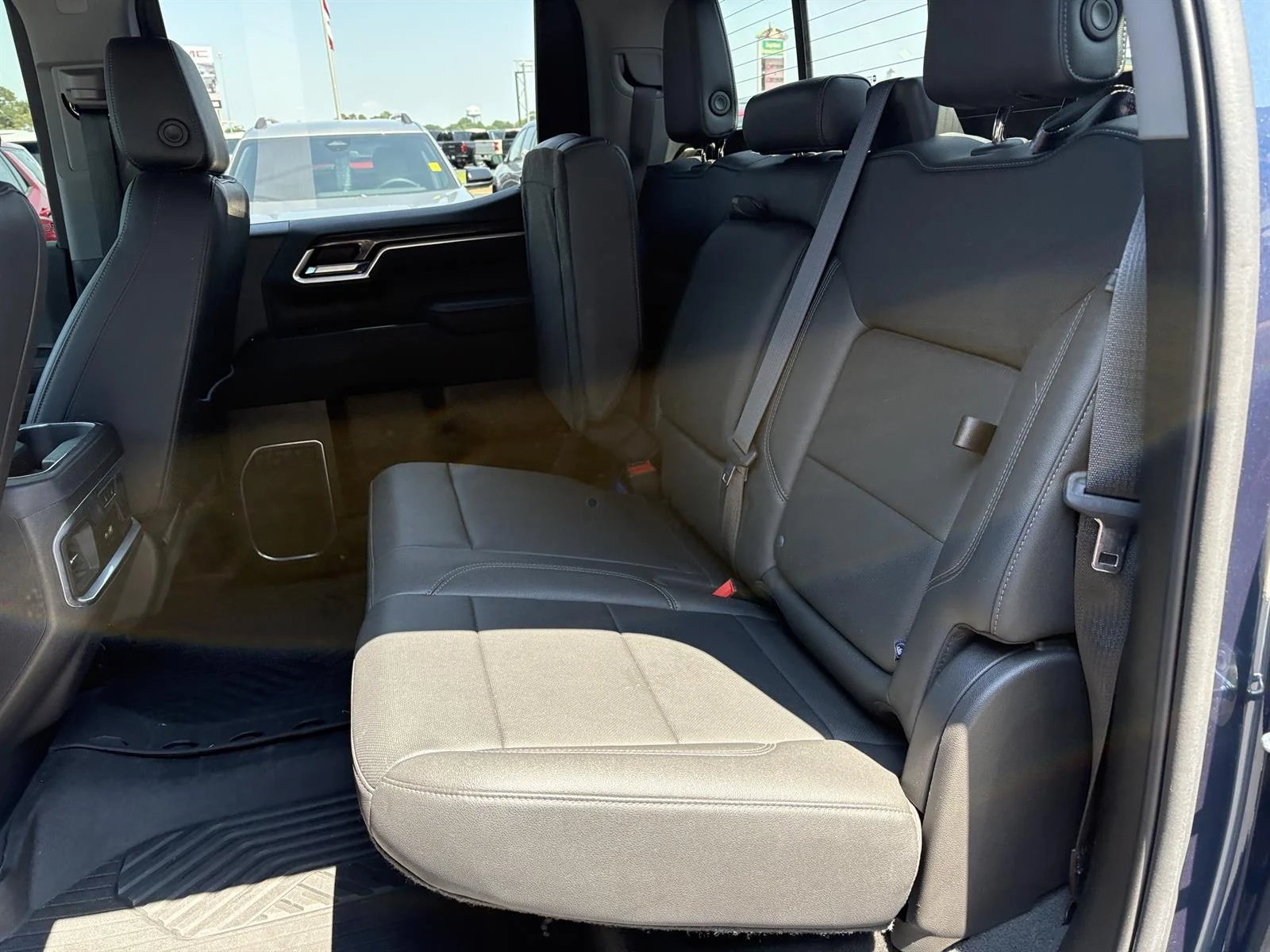 Used 2022 NORTHSKY BLUE METALLIC Chevrolet LTZ image 25