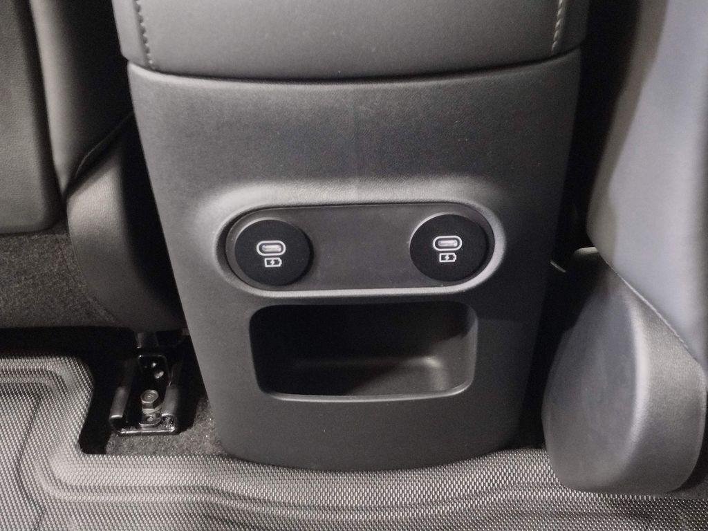 New 2026 Abyss Black Hyundai SEL image 32
