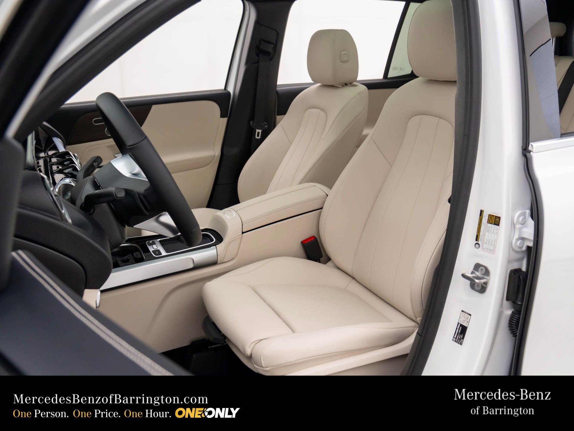 New 2026 Polar White Mercedes-Benz GLB 250 image 58