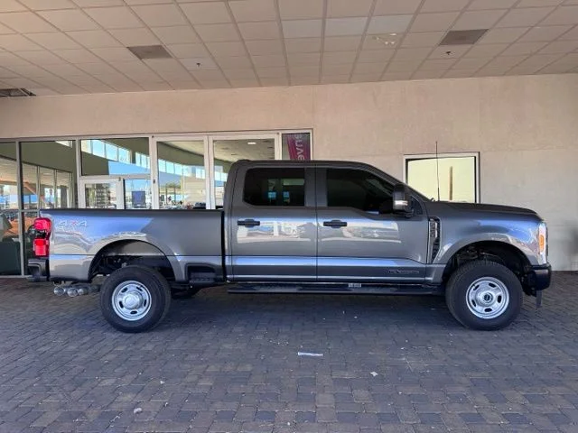 2025 Ford F-350 Super Duty XL - Photo 6