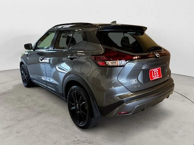 Certified Used 2023 Gray Nissan SR image 3
