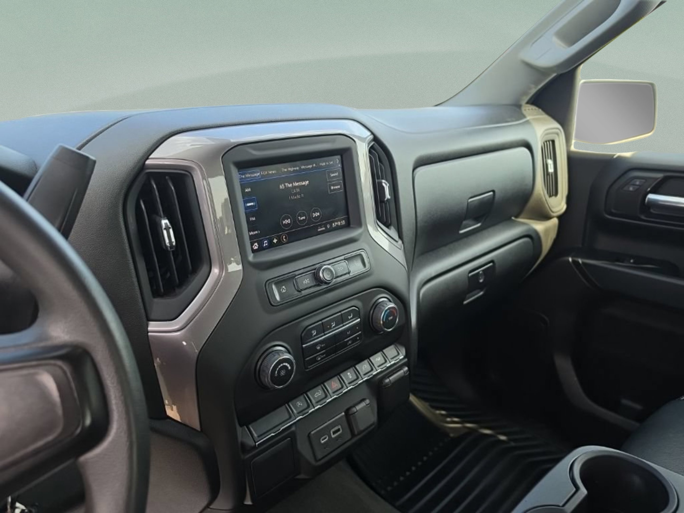 Used 2021 SUMMIT WHITE Chevrolet Custom image 17