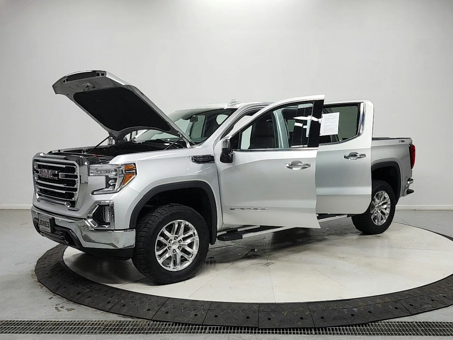 Used 2021 Quicksilver Metallic GMC SLT image 11