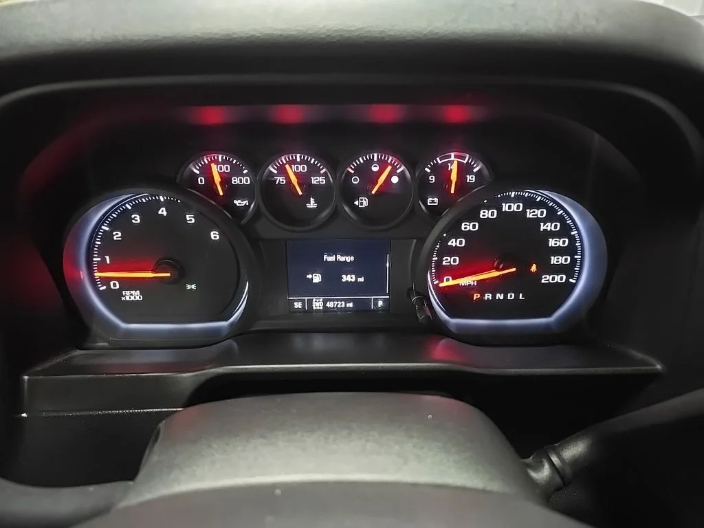 Used 2021 White Chevrolet Custom image 21