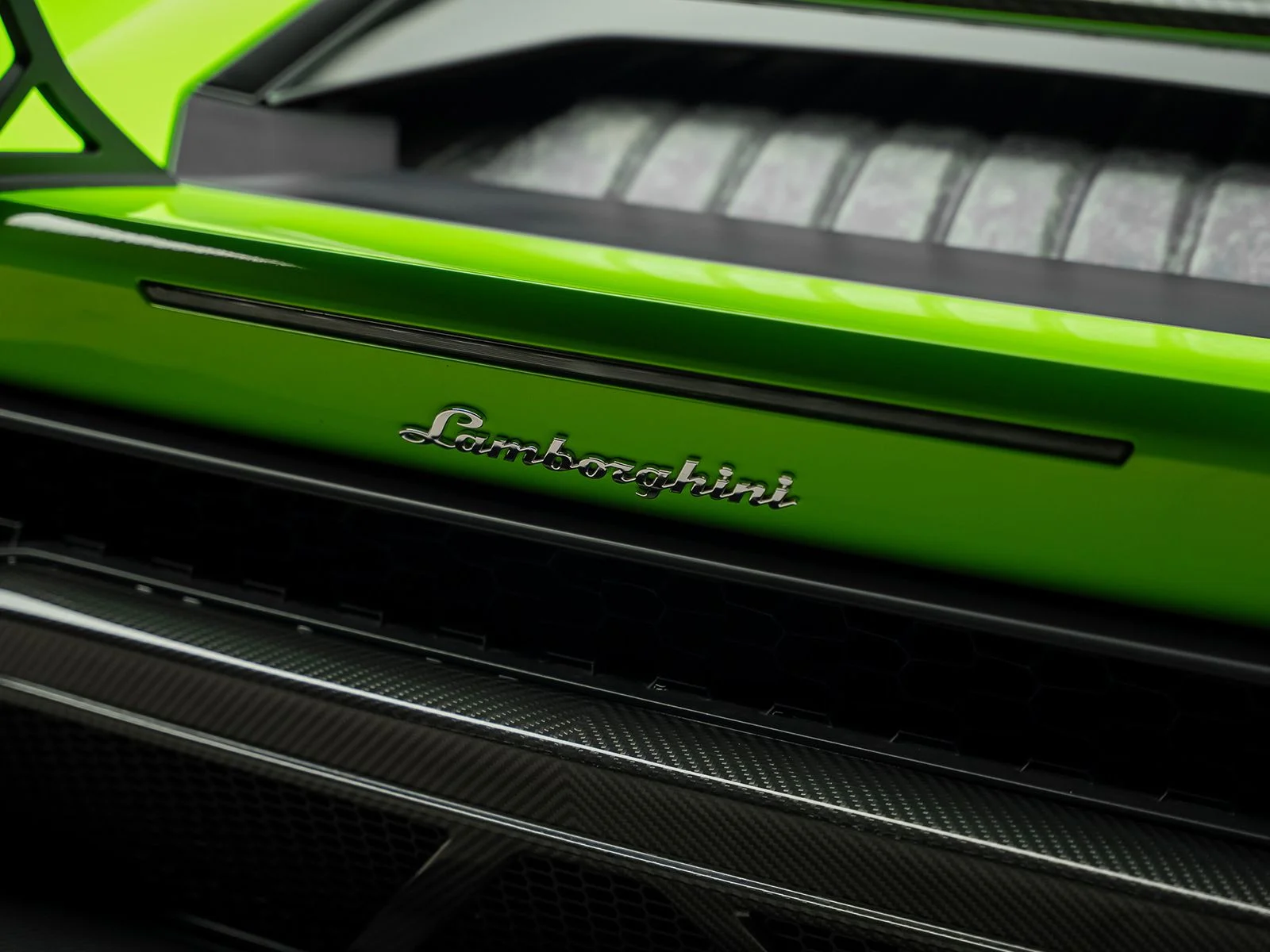 Used 2015 Green Lamborghini LP610-4 image 14
