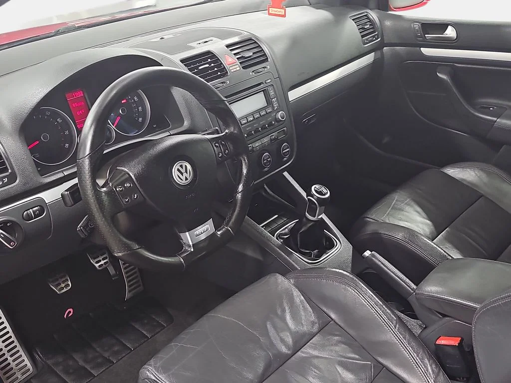 Used 2006 Red Volkswagen Base image 17
