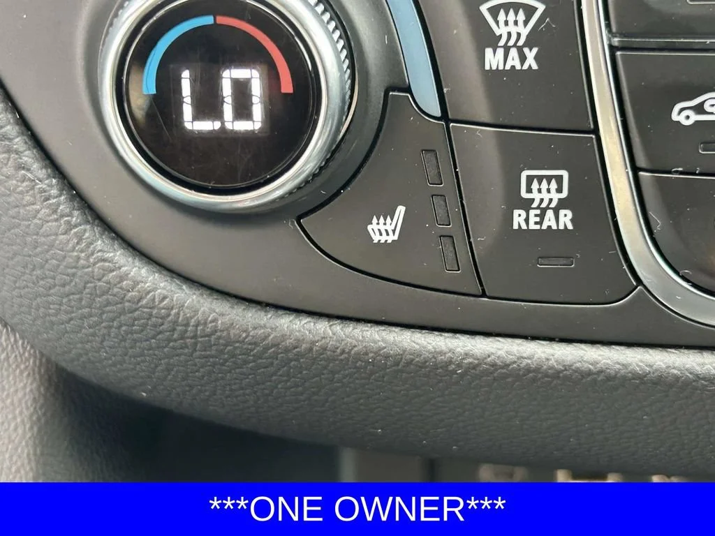 Used 2022 Iridescent Pearl Tricoat Chevrolet LT image 19