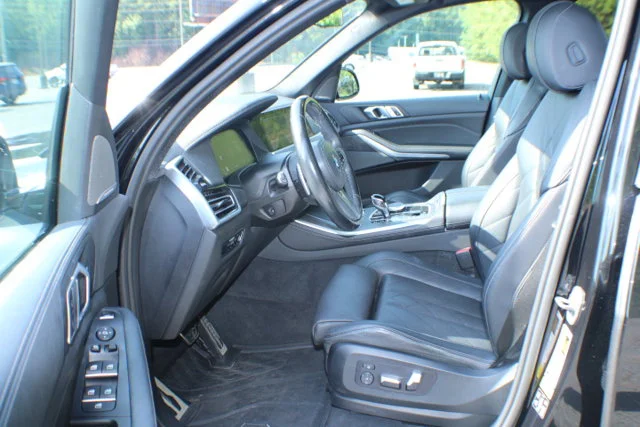 Used 2023 Black Sapphire Metallic BMW xDrive40i image 13