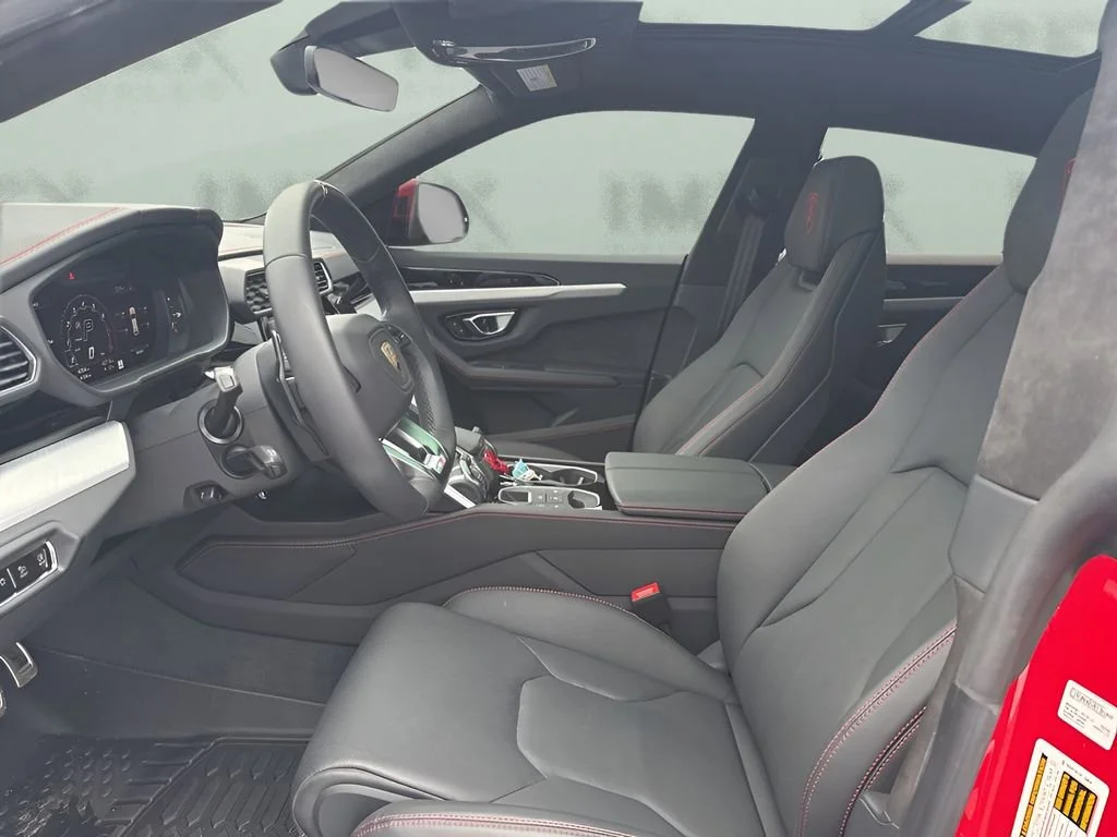 Used 2022 Rosso Antero Lamborghini  image 9