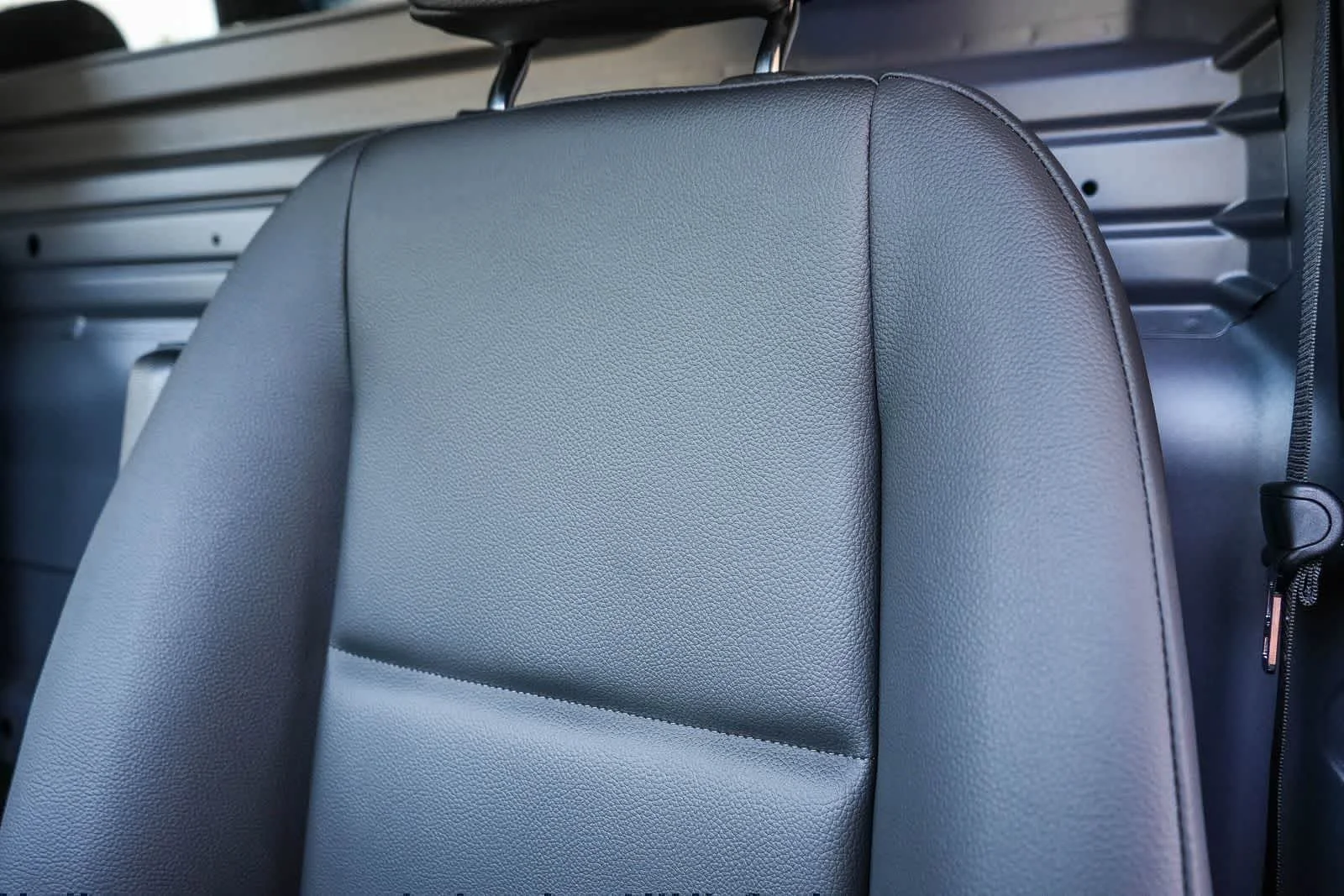 New 2026 Blue Gray Mercedes-Benz Cargo 170WB High Roof RWD 2.0L I4 Diesel Turbo HO image 31