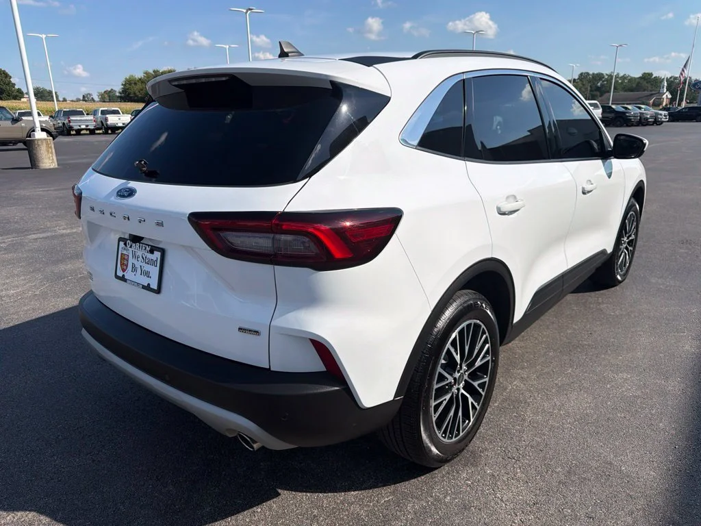 Used 2023 Oxford White Ford Base image 5