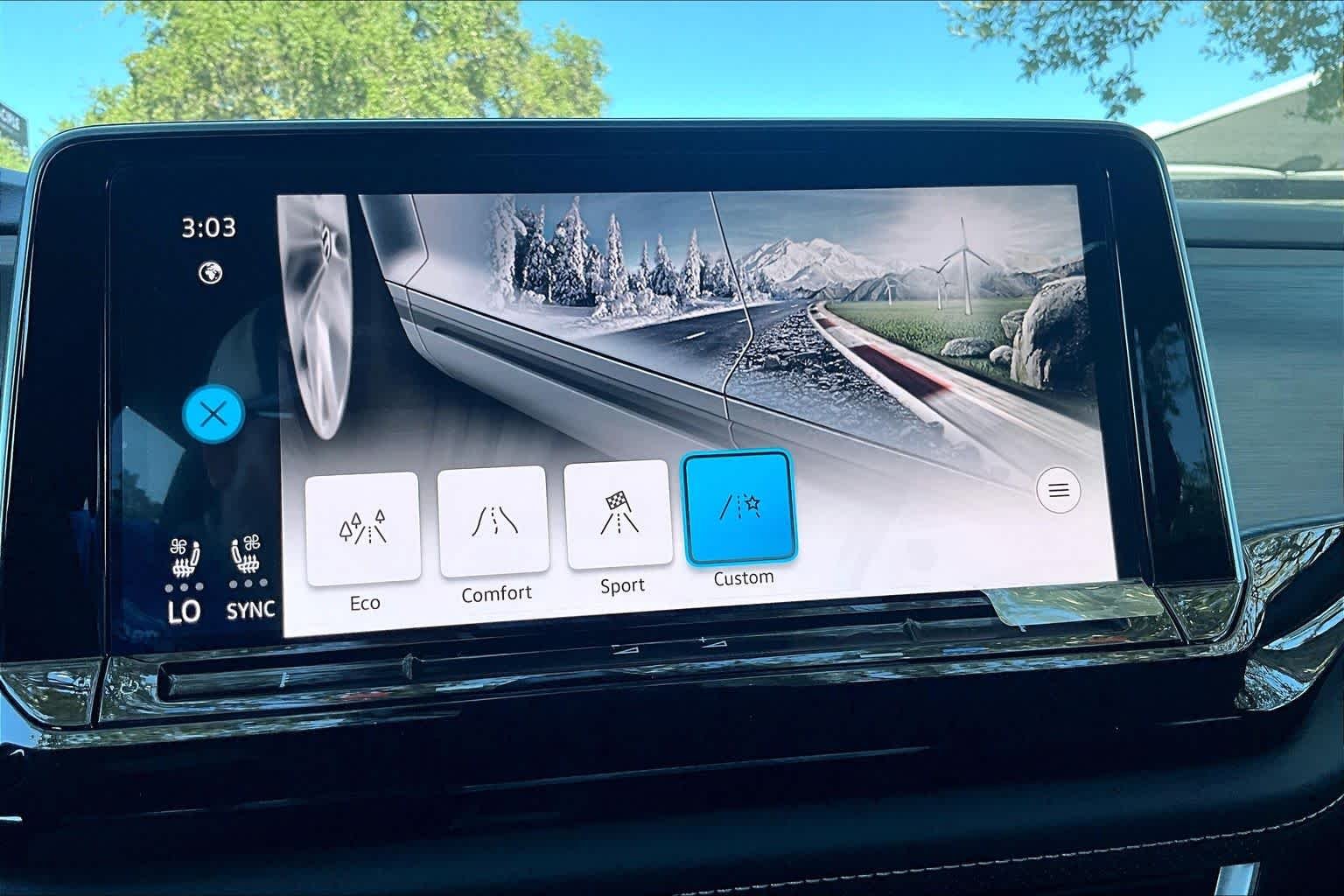 New 2026 Deep Black Pear Volkswagen SE w/Technology image 18
