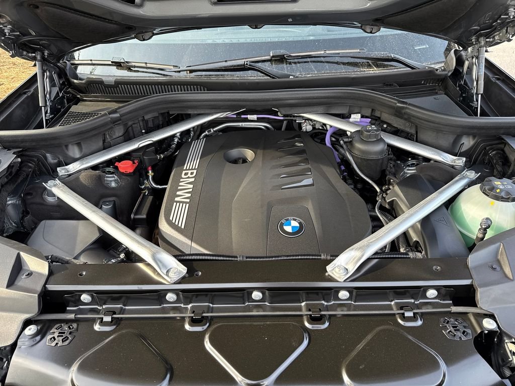 New 2026 Gray BMW xDrive40i image 32