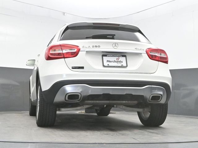 Used 2019 White Mercedes-Benz GLA 250 image 37