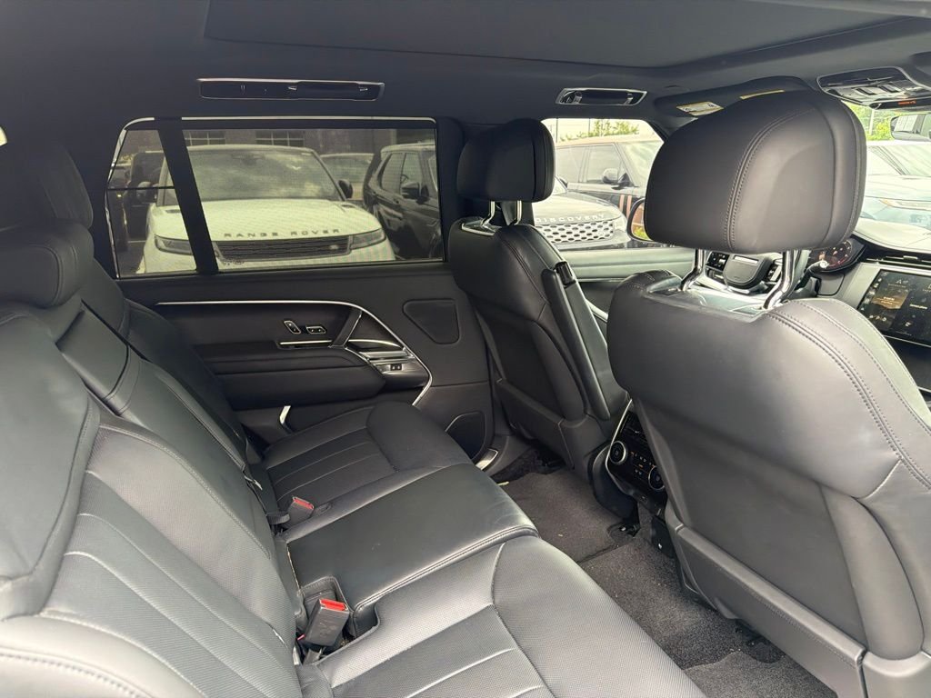 Used 2024 Gray Land Rover SE image 11