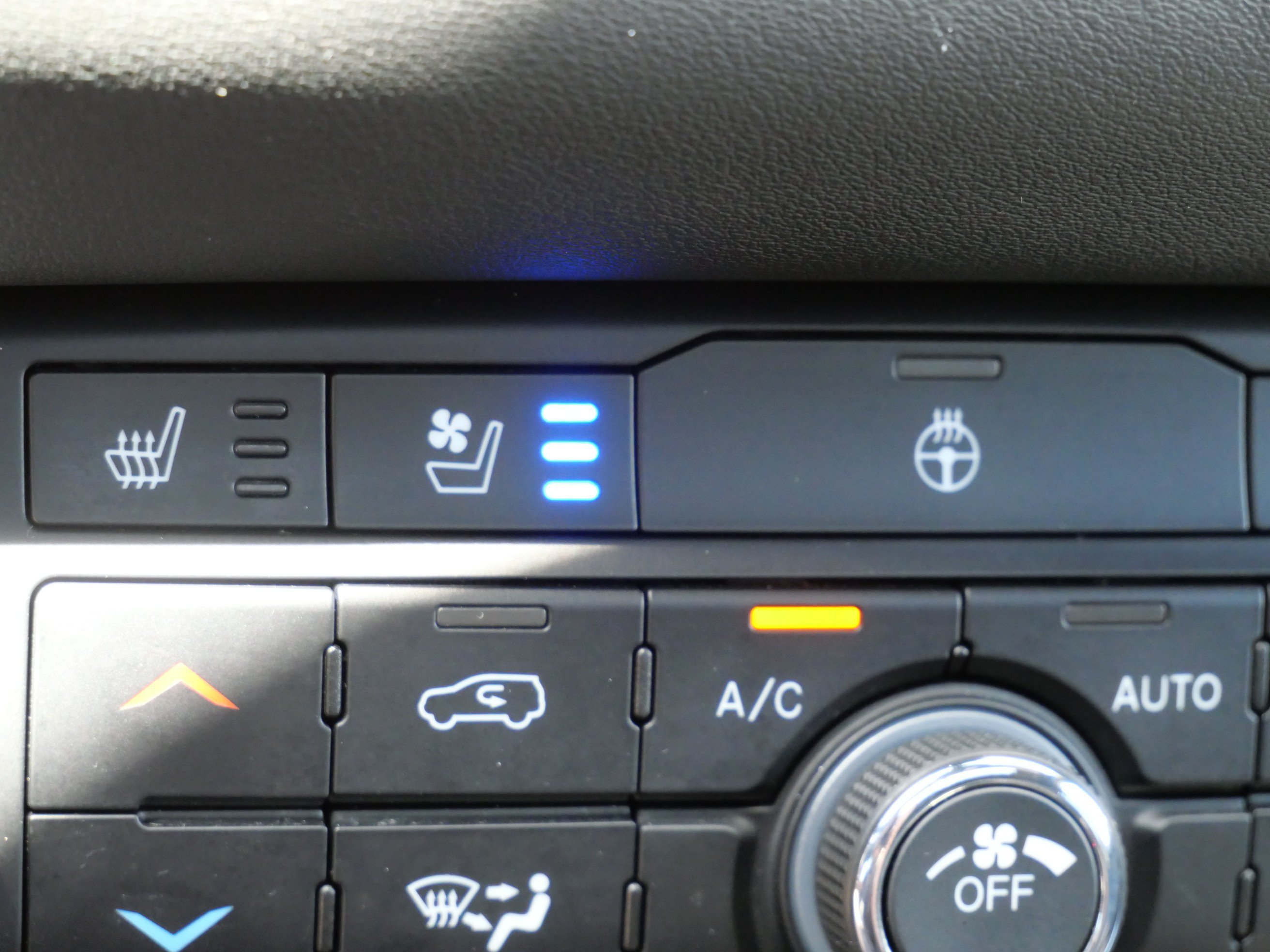 Used 2024 DB Black Clearcoat Dodge R/T Premium image 32