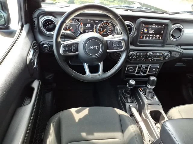 Used 2018 Black Jeep Sahara 4x4 image 10