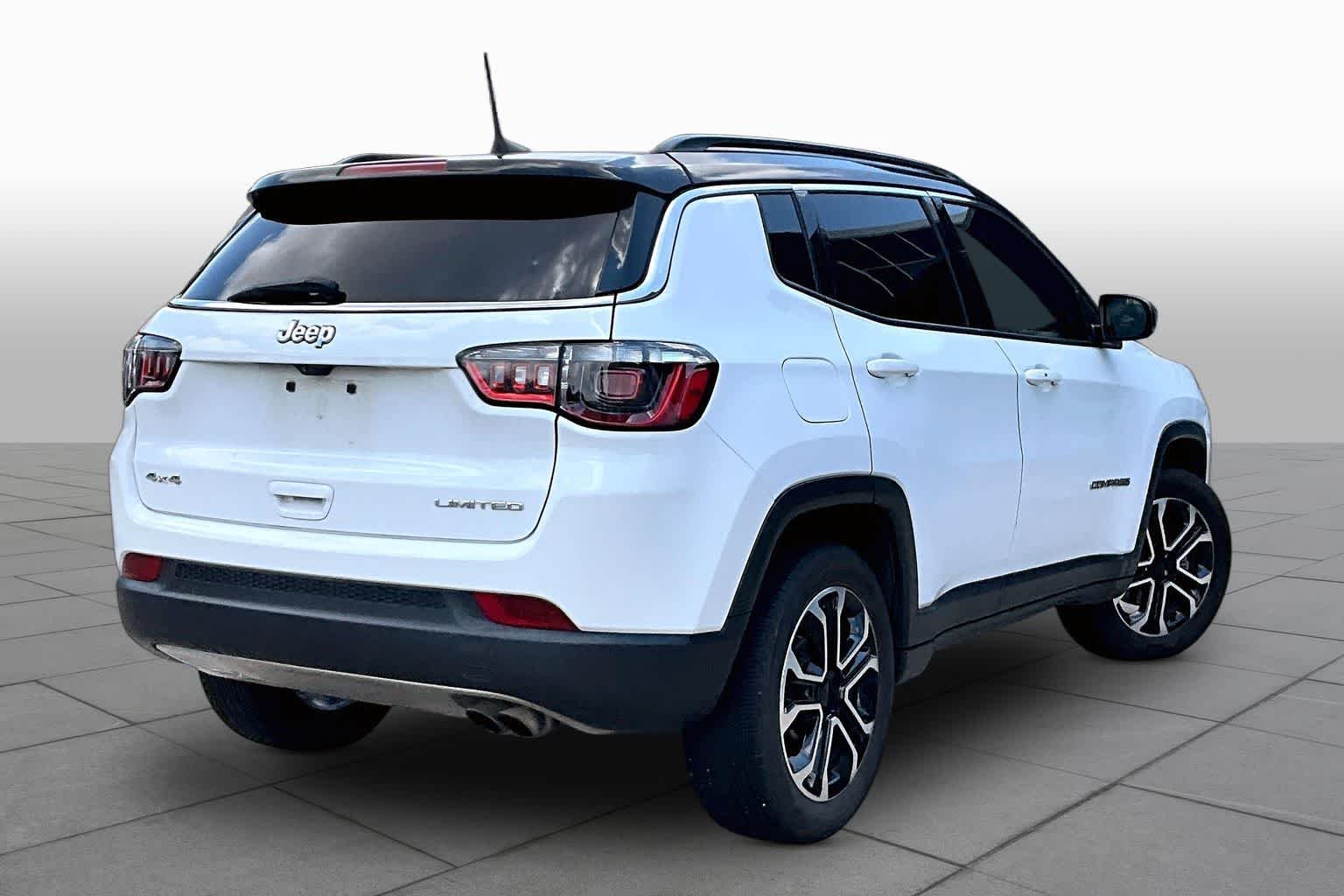 Used 2022 Bright White Clearcoat Jeep Limited image 12