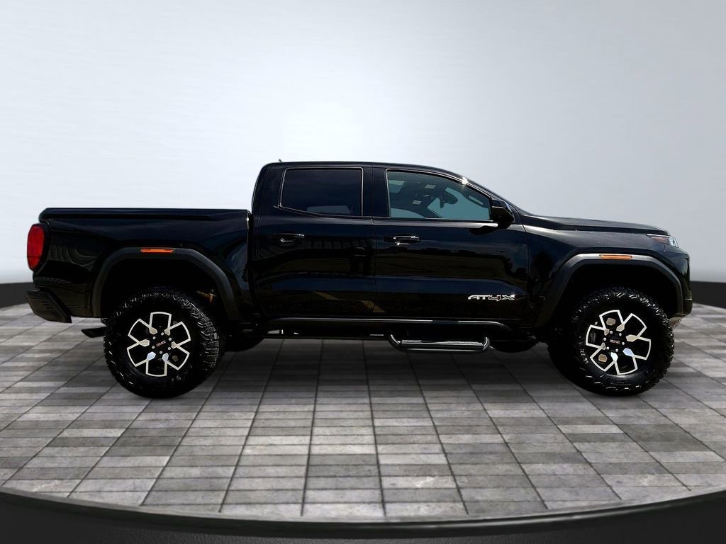 2024 GMC Canyon AT4X - Photo 8