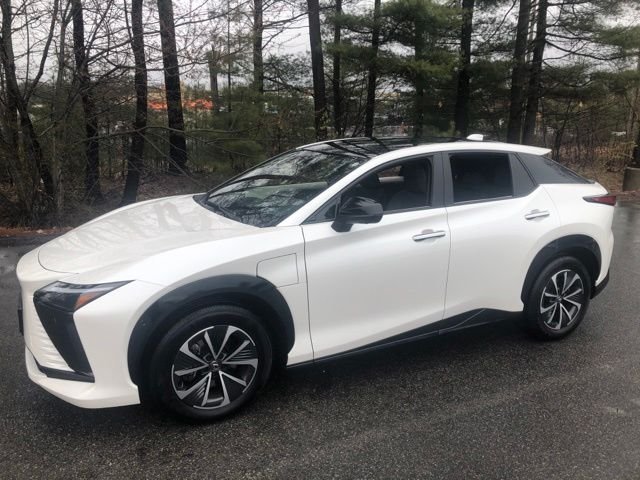 Used 2023 White Lexus 450e Premium image 37