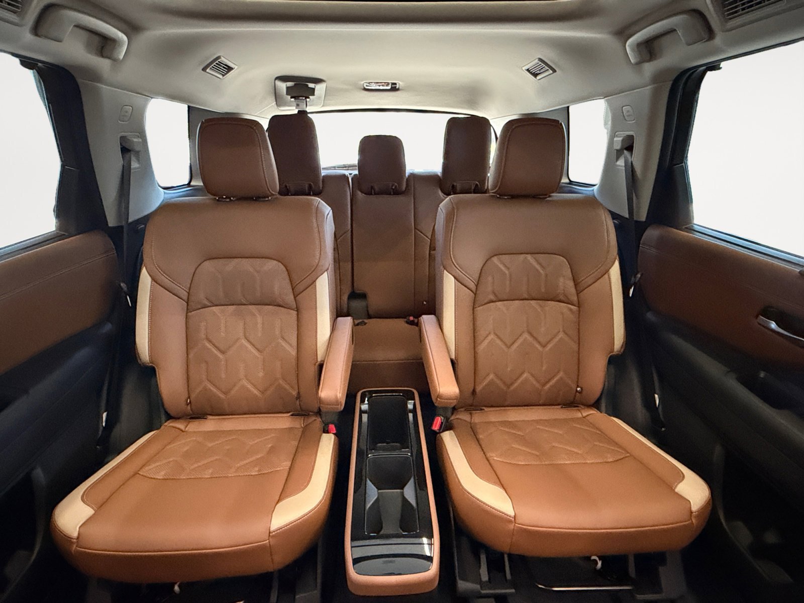 New 2026 Everest White Pearl Tricoat Nissan Platinum image 26