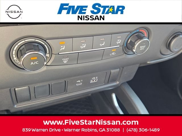 Used 2024 Gray Nissan SV image 21