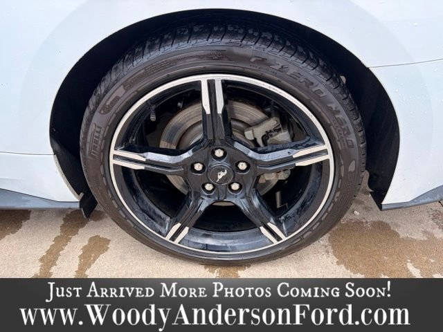 Used 2020 Oxford White Ford GT Premium image 7