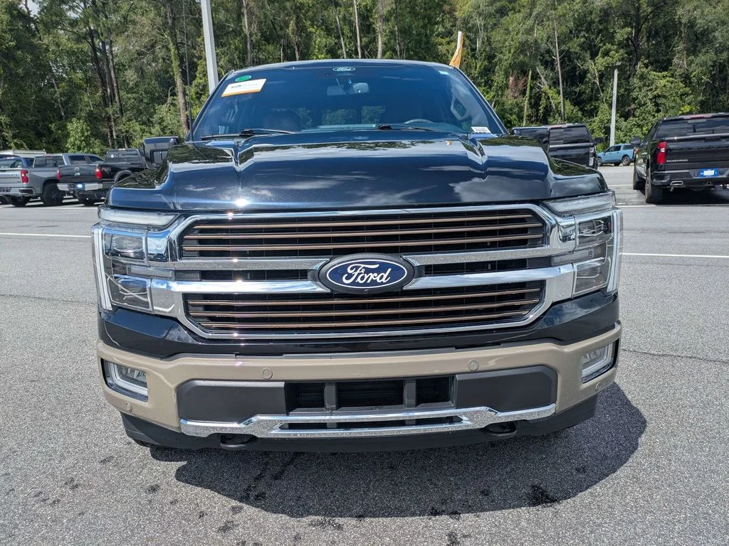 Used 2025 Agate Black Metallic Ford King Ranch image 10