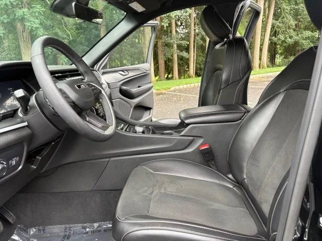Used 2025 Diamond Black Jeep Altitude X image 8