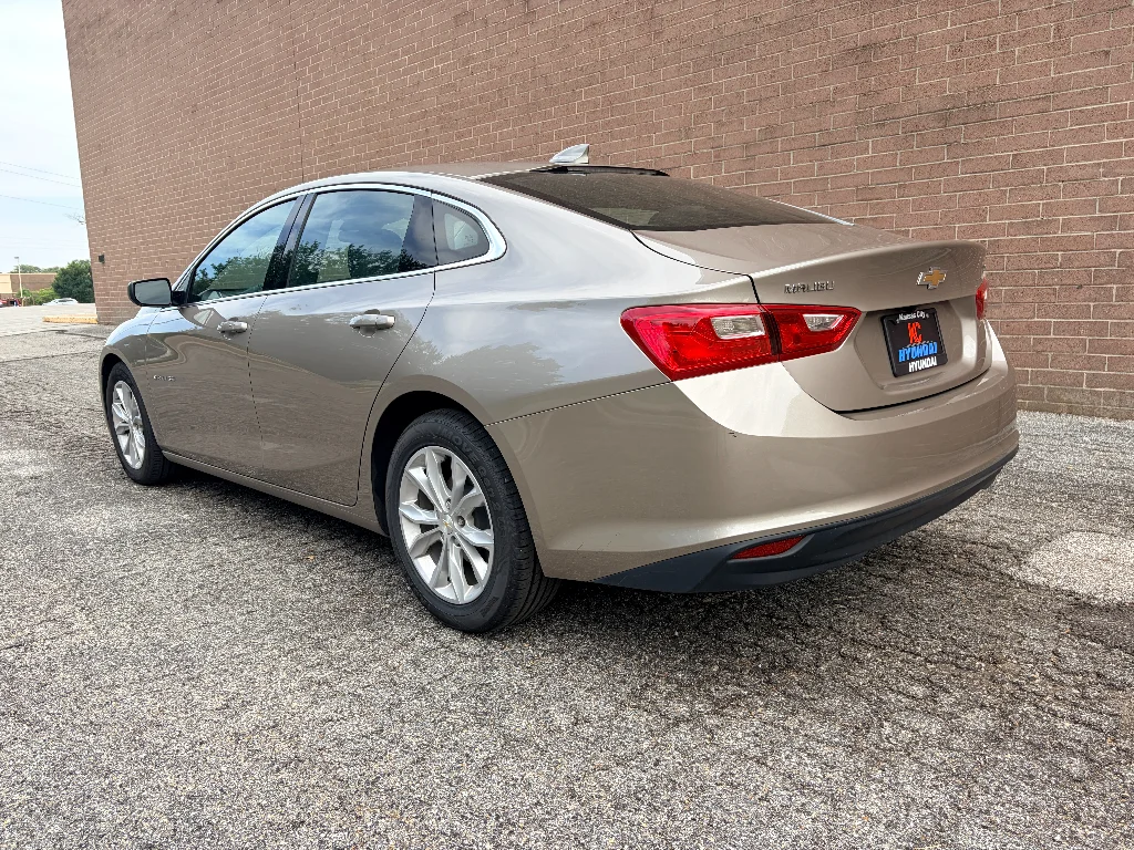 Used 2023 Gray Metallic Chevrolet LT image 3