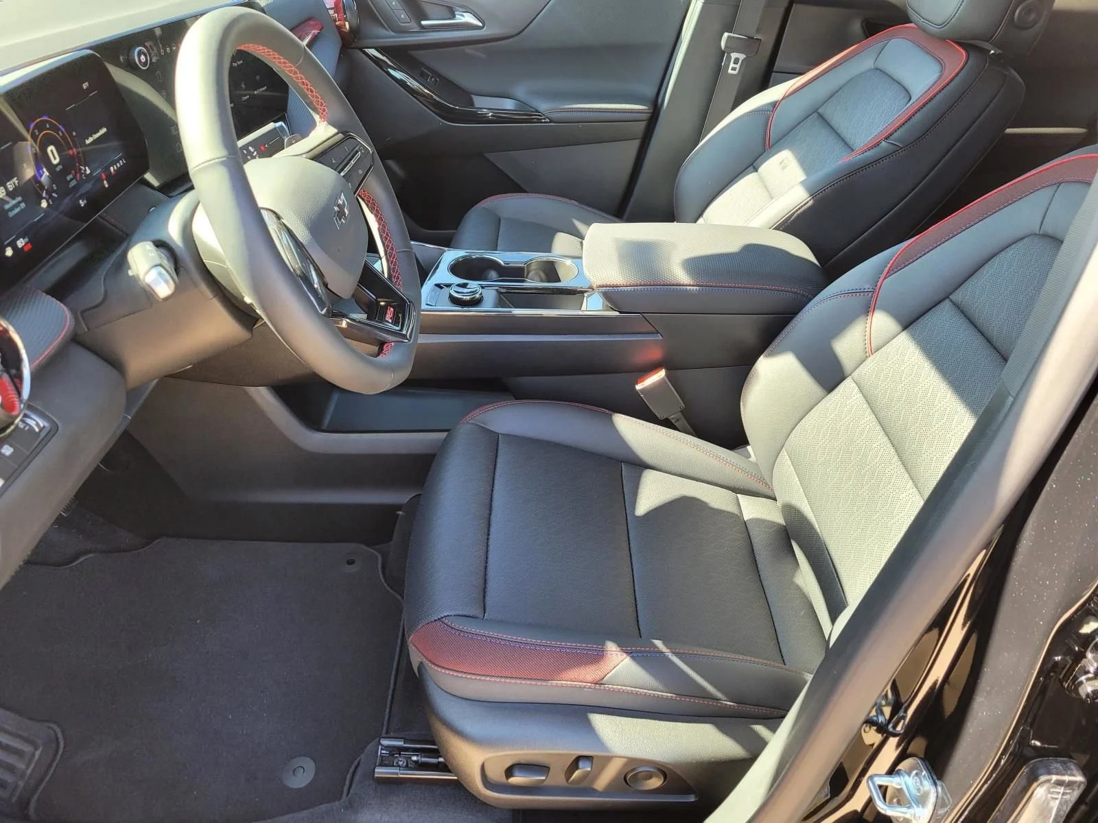 2026 Chevrolet Equinox RS - Photo 16