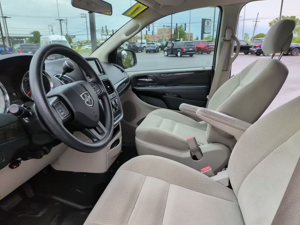 2017 Dodge Grand Caravan SE - Photo 19