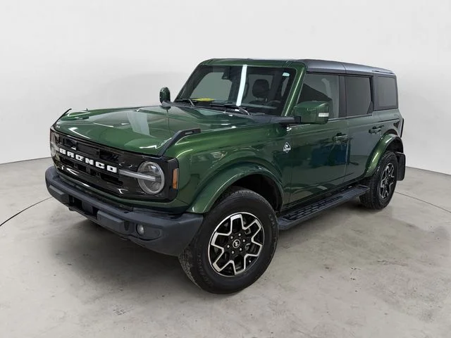 Used 2024 Green Metallic Ford Outer Banks image 1