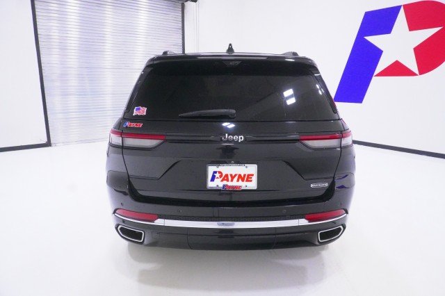 Used 2023 Diamond Black Crystal Pearlcoat Jeep Overland image 7
