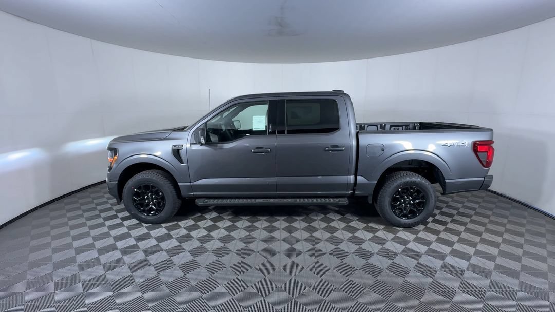New 2026 Carbonized Gray Metallic Ford XLT image 6