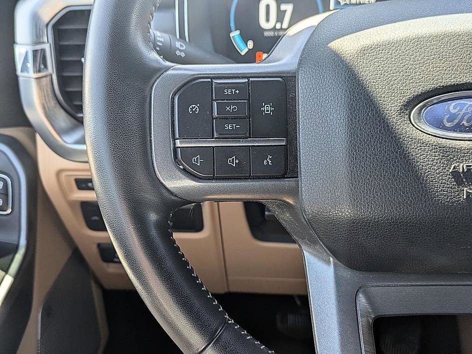 Used 2023 Antimatter Blue Metallic Ford LARIAT image 15