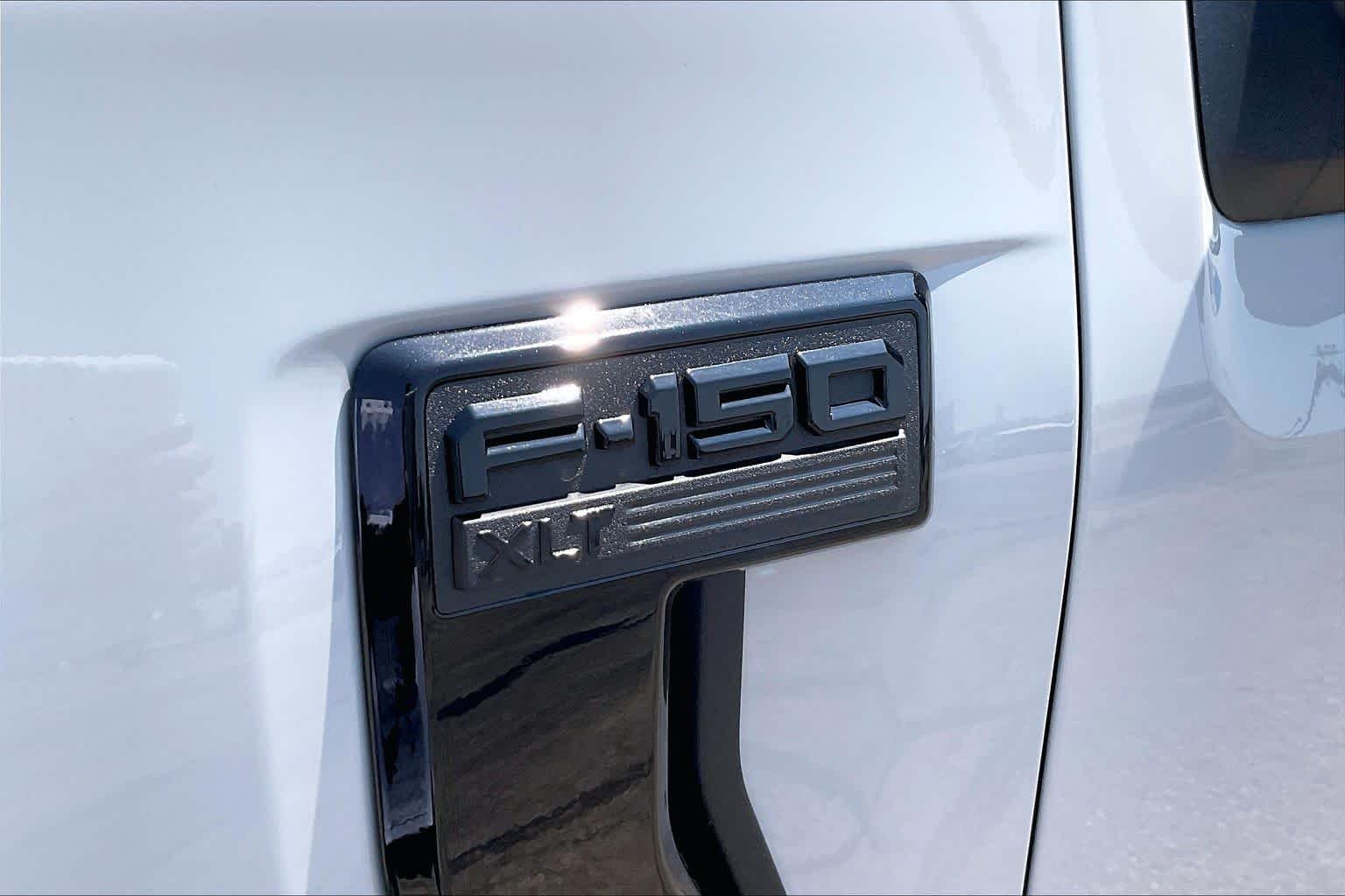 New 2026 Avalanche Ford XLT image 15