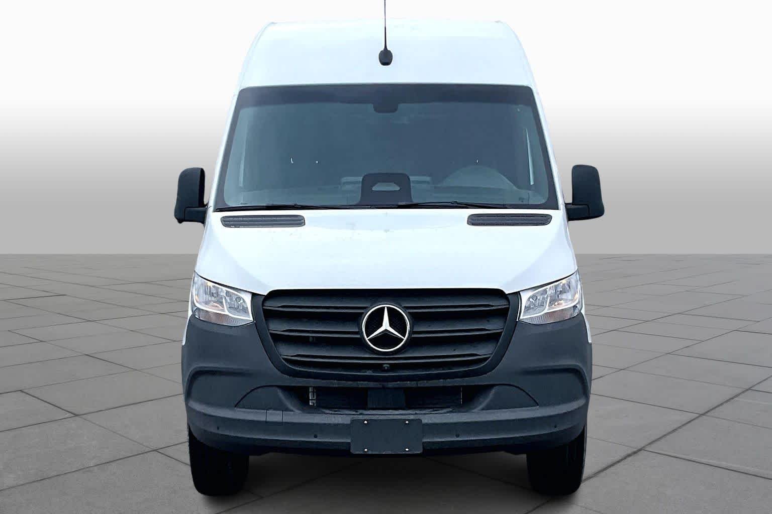 New 2026 Arctic White Mercedes-Benz  image 3