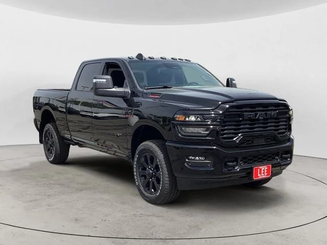 New 2026 Diamond Black Ram BIG HORN CREW CAB 4X4 6