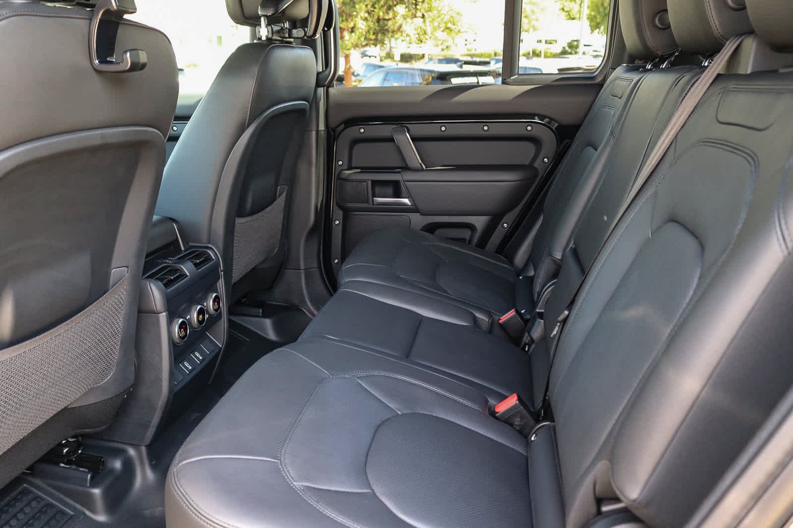 New 2026 Santorini Black Land Rover S image 15