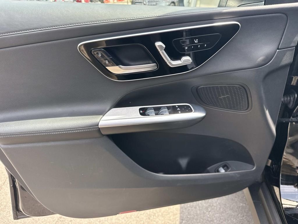 Certified Used 2023 Black Mercedes-Benz GLC 300 image 18
