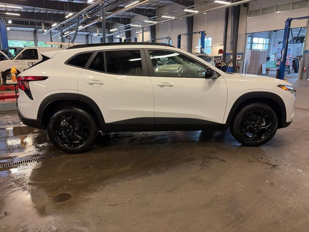 2026 Chevrolet Trax LT - Photo 7